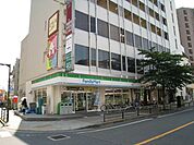 ファミリーマート聖蹟桜ヶ丘店 917m