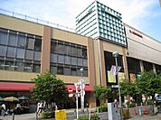 京王ストア 271m
