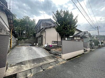 外観：◇小倉南区徳吉南の中古戸建◇都市ガス♪駐車場3台分♪追焚機能♪長行小・菅生中学校♪