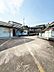 その他：【事務所付き住宅】駐車場6台以上♪バス1坪以上♪小学校まで徒歩5分圏内♪バス停まで徒歩約2分♪