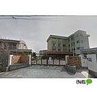 小学校「和歌山市立楠見東小学校まで900m」
