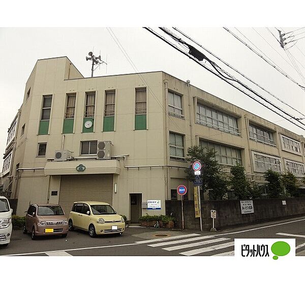 画像25:小学校「和歌山市立高松小学校まで175m」