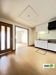 アヴニール　I 103 1階2DKのリビング/ダイニング