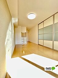 フィオーレ野崎II 201 2階1LDKのリビング/ダイニング