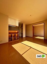 パイン テイル　Ｃ棟 C102 1階2LDKのリビング/ダイニング