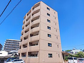 アプリール 102 号室 ｜ 愛媛県松山市泉町（賃貸マンション1LDK・1階・42.43㎡） その1