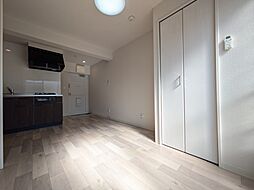 ピカデリーサーカス築山 305 号室