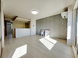 アヴェンセ　Ｃ棟 202 号室 2階2LDKのリビング/ダイニング