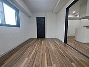 洋室6.7帖
