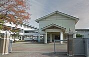小学校「東松山市立松山第一小学校まで973m」