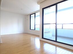 ベイシティ浦安F棟 8階3LDKのリビング/ダイニング