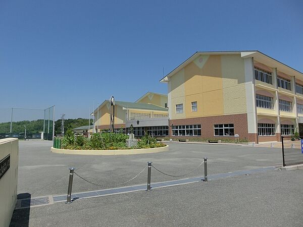 画像19:浜松市立雄踏小学校（3109m）