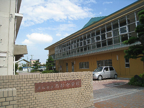 画像18:浜松市立南部中学校（362m）