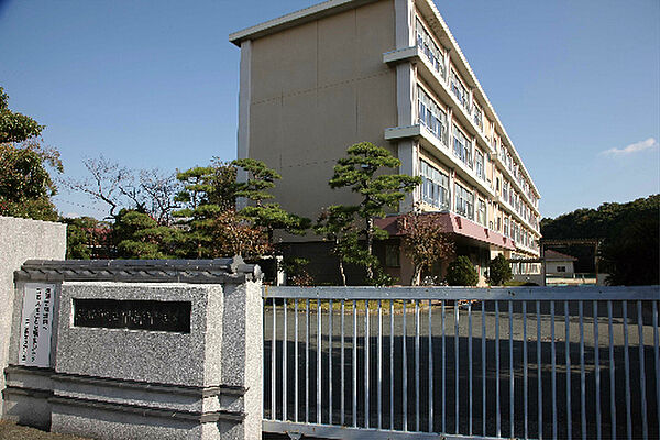画像20:浜松市立中部中学校（1230m）