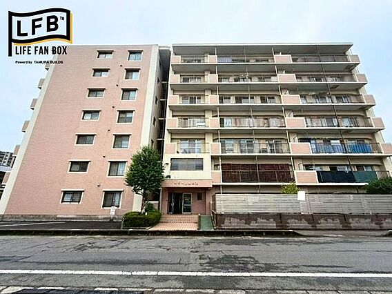 建物周辺は空間...