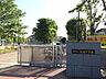 周辺：長嶺中学校 530m