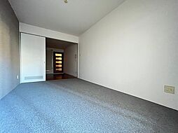 ダイアパレス大手町第3 2階1DKのリビング/ダイニング