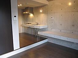 PLATINUM　GATE　GAREN 3階ワンルームのリビング/ダイニング