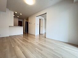 ファミリアメゾン　II 1階1LDKのリビング/ダイニング