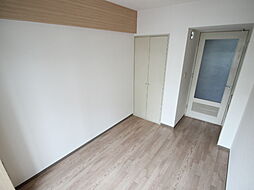 セクション22 3階ワンルームのリビング/ダイニング