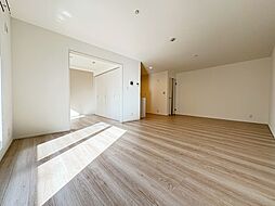 セブンプロート天応大浜 1階2LDKのリビング/ダイニング