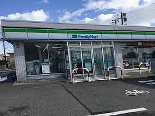 ファミリーマー...