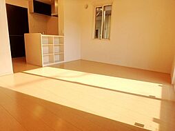 グランディール 102 1階1LDKのリビング/ダイニング