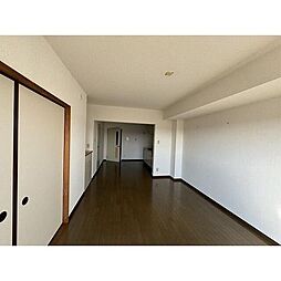 グランシャリオ千間台 110 1階3LDKのリビング/ダイニング