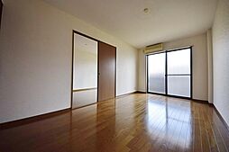 アンプルールフレア 305 3階2DKのリビング/ダイニング