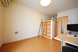 JR武蔵野線 三郷駅 バス5分 ピアラシティ下車 徒歩2分の賃貸マンション 1階1Kのリビング/ダイニング