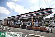 セブンイレブン草加吉町1丁目店 徒歩12分。 920m