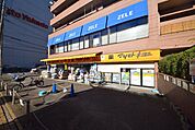 マツモトキヨシ草加店 徒歩5分。 370m