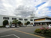 吉川市役所 955m