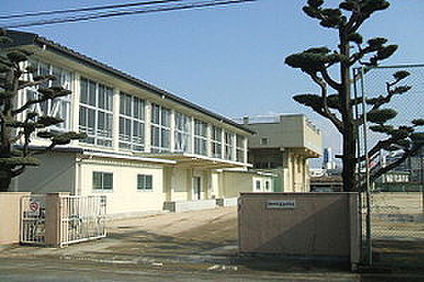 画像5:【中学校】福山市立鷹取中学校まで728ｍ