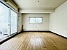 室内：約8帖の洋室です！