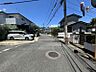 外観：見通しの良い直線道路。毎日の駐車も安心です！