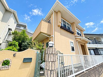 外観:笹丘2丁目に中古戸建が登場♪57坪超えのお土地に2階建ての戸建が建っています! 外観:笹丘2丁目に中古戸建が登場♪57坪超えのお土地に2階建ての戸建が建っています!