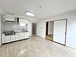 小田急小田原線 相模大野駅 徒歩5分の賃貸マンション 2階2LDKのリビング/ダイニング