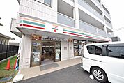 セブンイレブン横浜鶴ヶ峰本町南店 438m