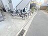 駐車場：敷地内には入居者専用の駐輪スペースもあります。 