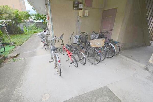 画像5:あなたの大事な自転車も安心してとめることができますね。 