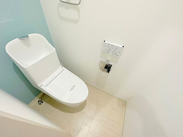 画像6:綺麗なトイレにはウォシュレット標準装備です。 