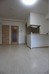 飛幡プライド 204 2階1LDKのリビング/ダイニング