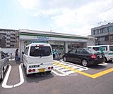 ファミリーマート　京都御池天神店まで242m 西大路御池を東の二条方面にございます。