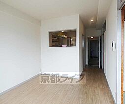 近鉄京都線 上鳥羽口駅 徒歩10分の賃貸マンション 4階3LDKのリビング/ダイニング