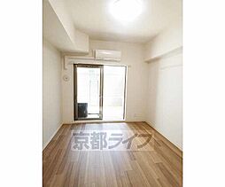 京都市営烏丸線 十条駅 徒歩4分の賃貸マンション 1階1Kのリビング/ダイニング