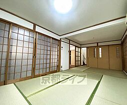 姉大宮町東側テラスハウス A 5Kのリビング/ダイニング