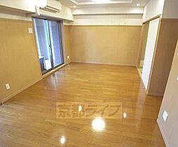 京都地下鉄東西線 東野駅 徒歩1分の賃貸マンション 1階2LDKのリビング/ダイニング