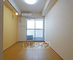 京都市営烏丸線 今出川駅 徒歩20分の賃貸マンション 1階1Kのリビング/ダイニング