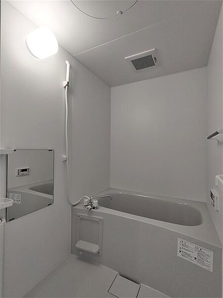 画像6:24時間換気システムを採用した清潔な浴室です。